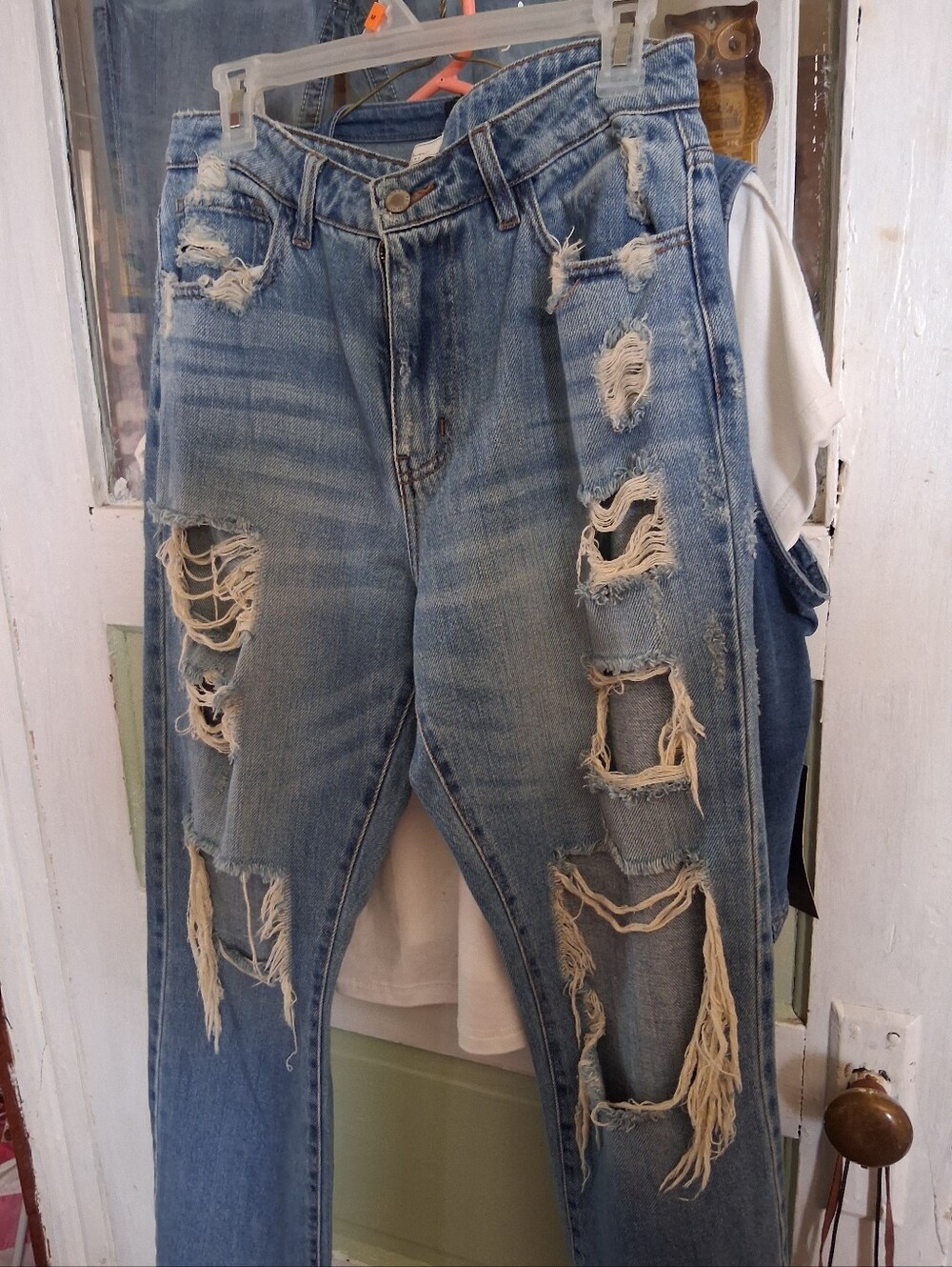 KanCan Light Blue Distressed Slim Straight Jeans 28x31